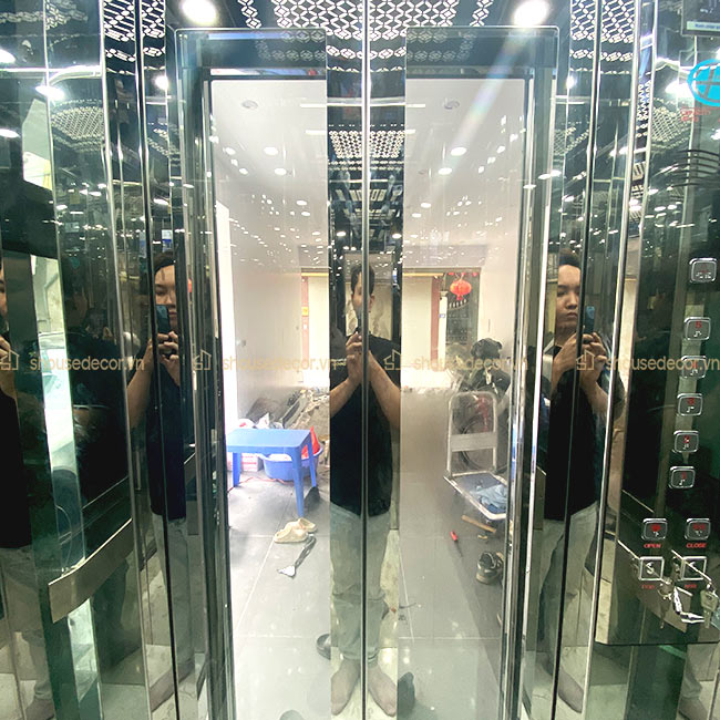 S House Decor là nhà cung cấp uy tín khi thi công tấm ốp inox trắng gương