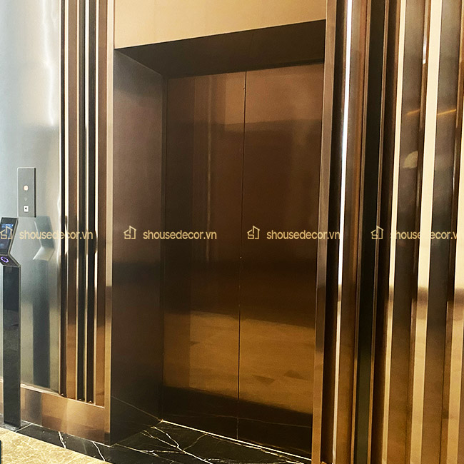 su-dung-bao-duong-op-inox-thang-may-03