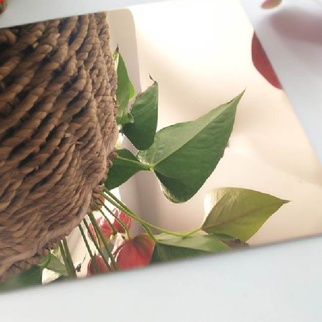 Sản phẩm tấm inox bóng gương tại S-House Decor