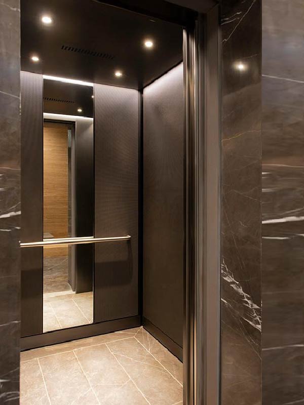 Tấm inox bóng gương mang lại vẻ sang trọng, hiện đại và sáng tạo cho không gian nội và ngoại thất