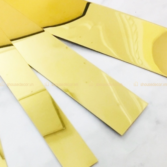 Tấm ốp inox vàng gương