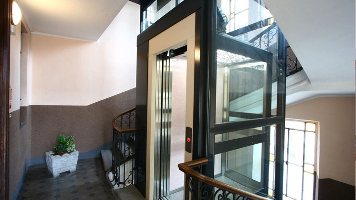 Mẫu thang máy kính 6
