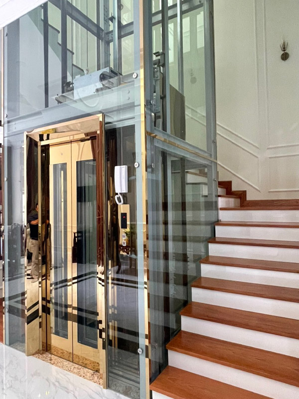 Thang máy kính tăng tính thẩm mỹ cho không gian