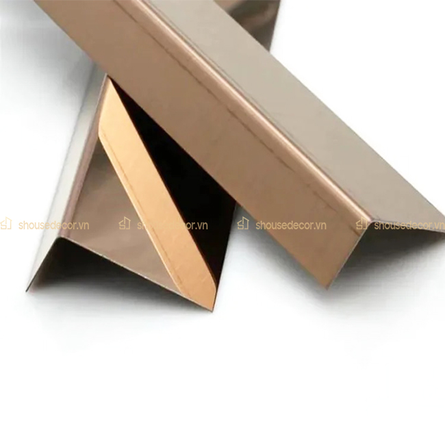 Nẹp hình chữ L có đường cắt góc vuông 90 độ