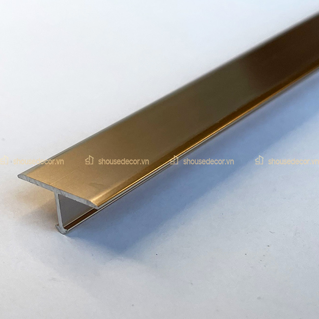 Nẹp inox T15 với bề mặt xước