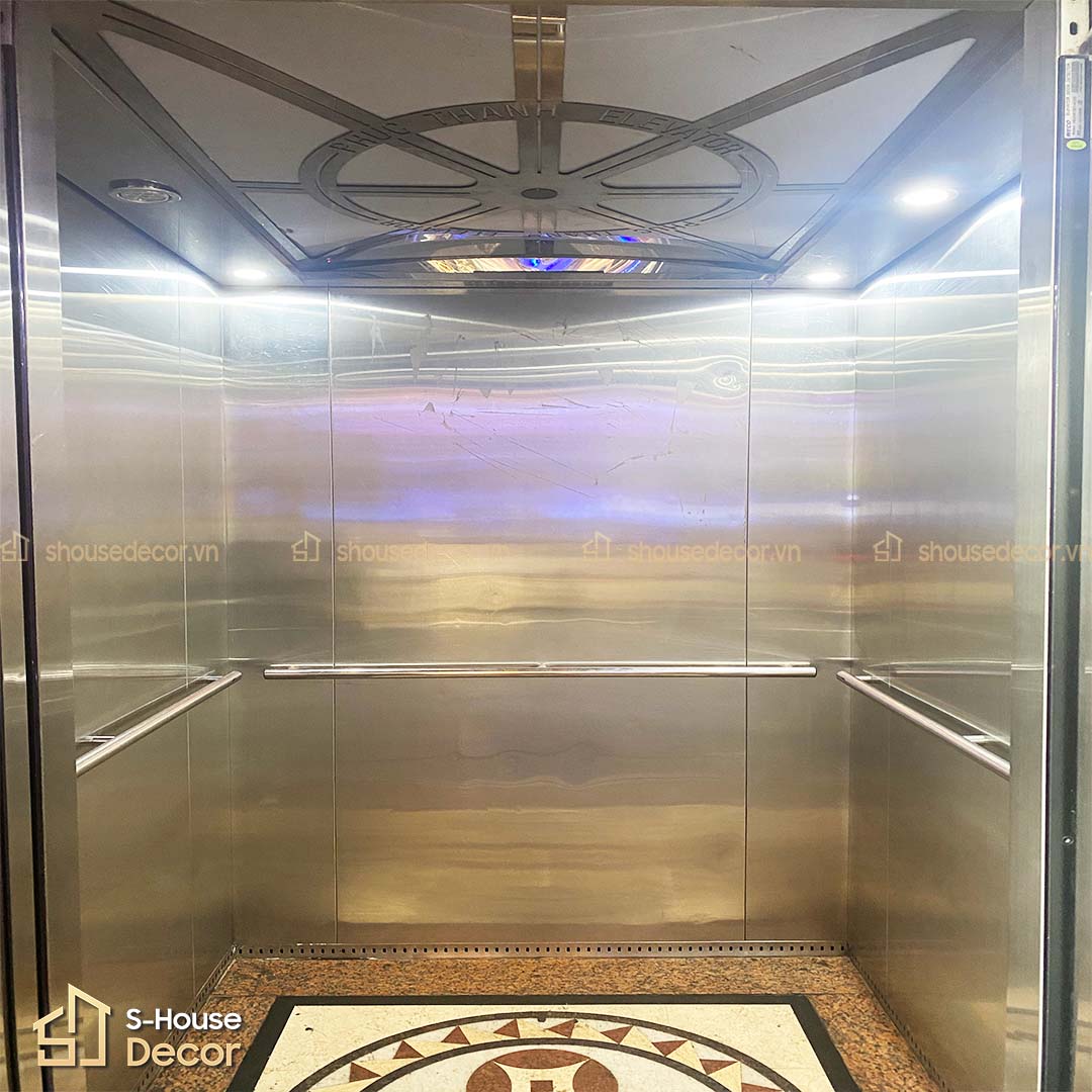 Sự kết hợp vật liệu cao cấp mang lại một tổng thể cabin hài hòa, bền đẹp và dễ bảo trì