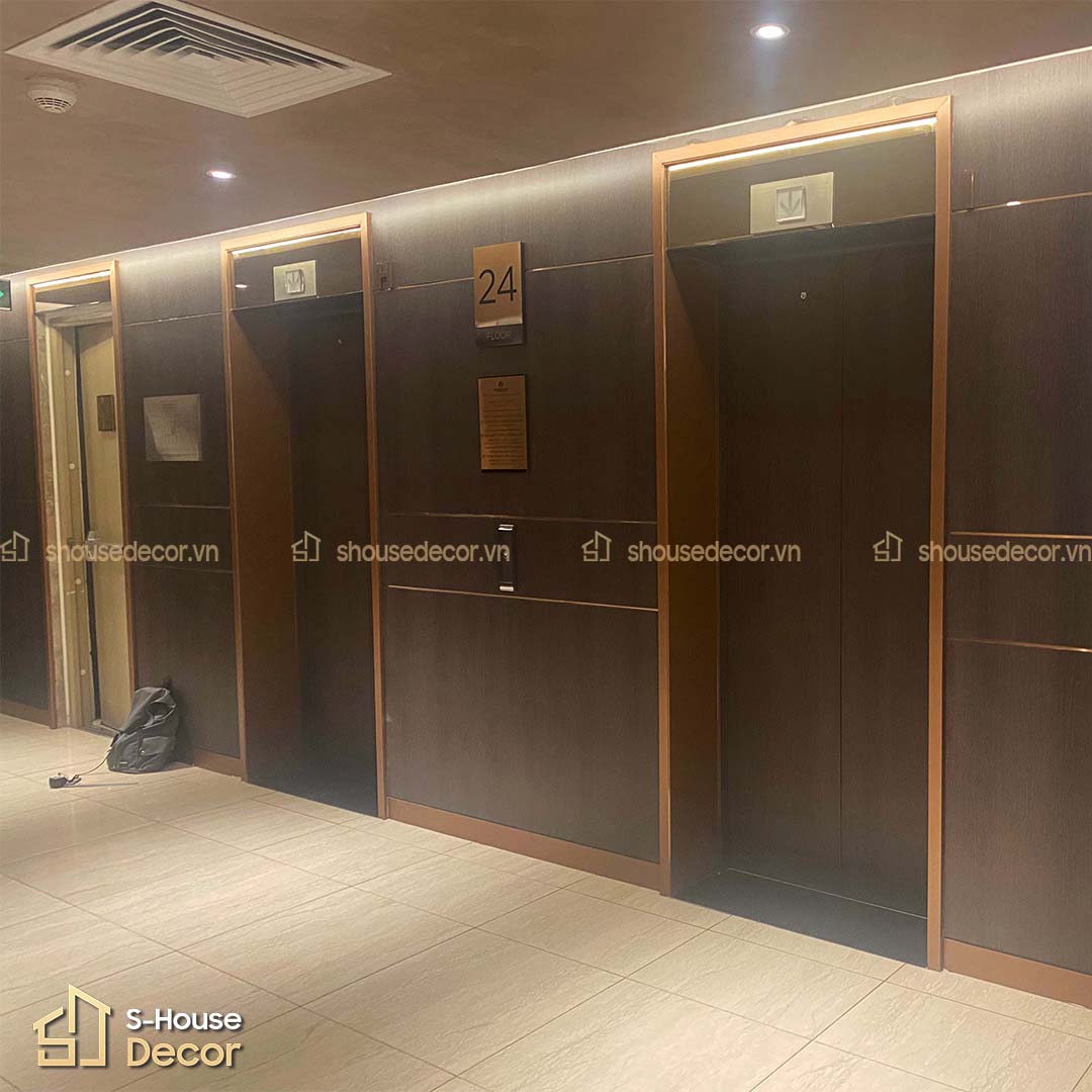 Thực tế tại Sun Grand City Ancora Residence trước khi tiến hành ốp khung bao thang máy