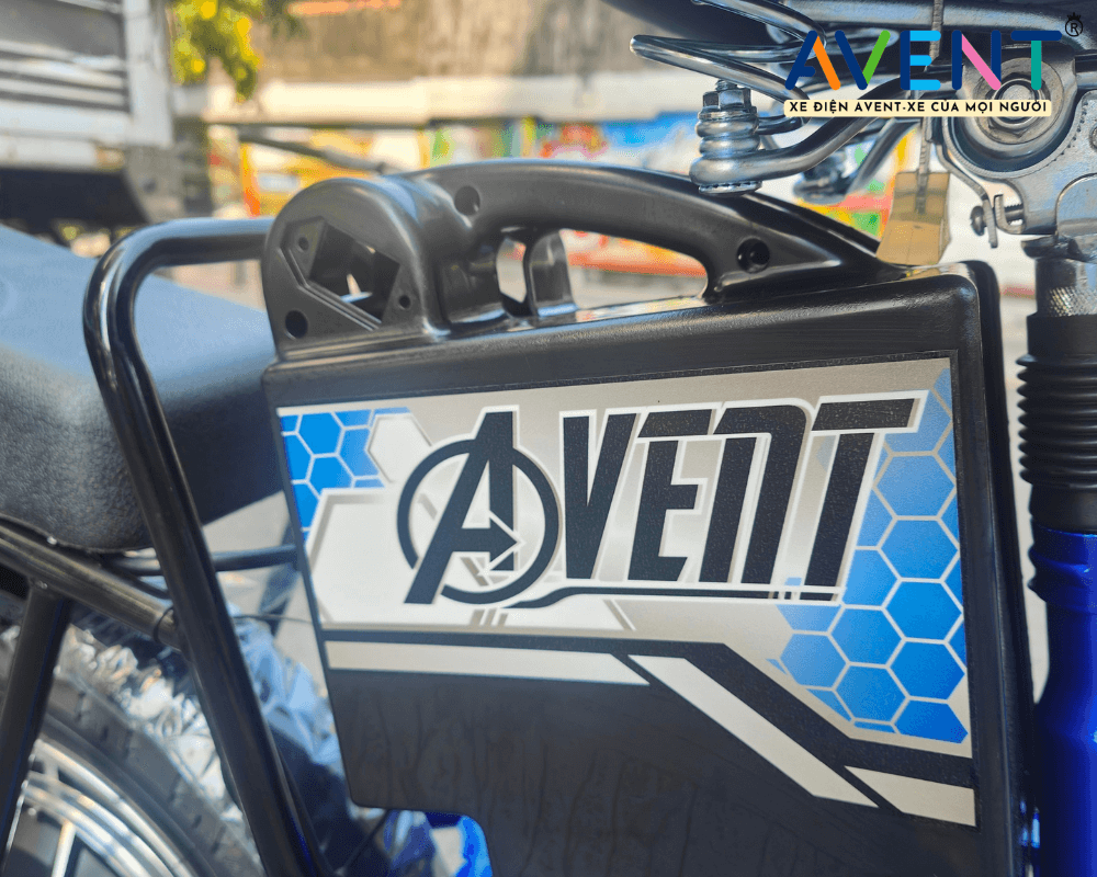 Logo Avent được đặt ở vị trí vỏ hộp bình xe.