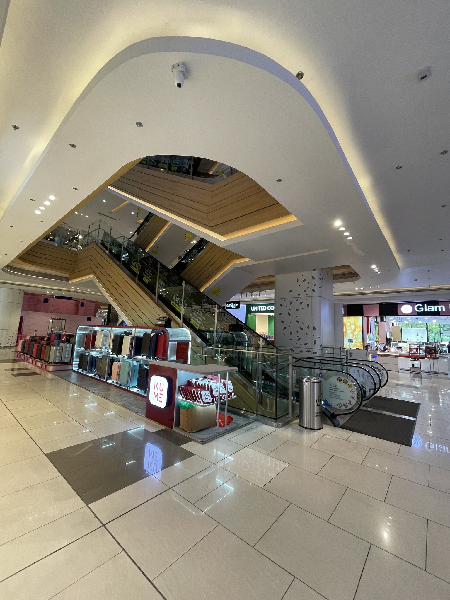 khuyen-mai-thang-8-estella