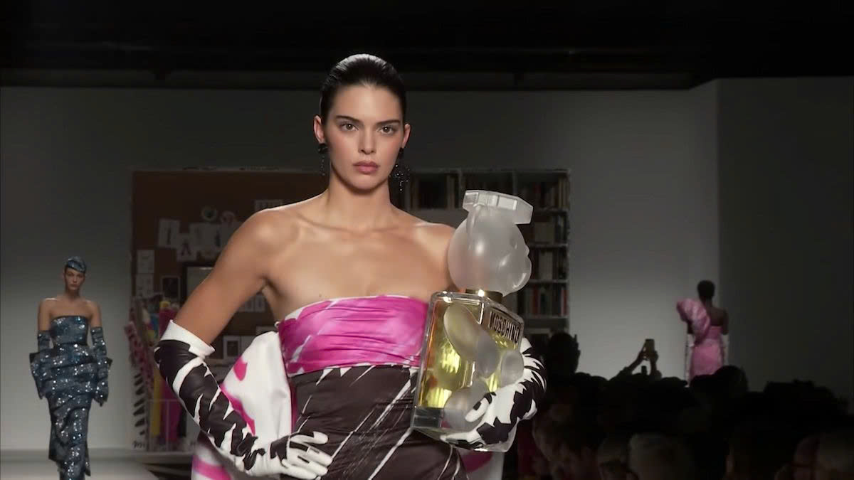 Tầm Quan Trọng Của Nước Hoa Trong Ngành Thời Trang