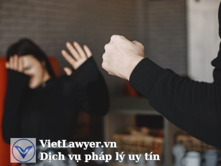 gây thương tích dưới 11% có bị khởi tố hình sự không?