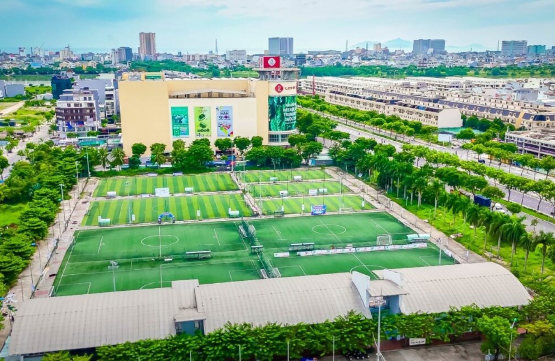 sân bóng tuyên sơn