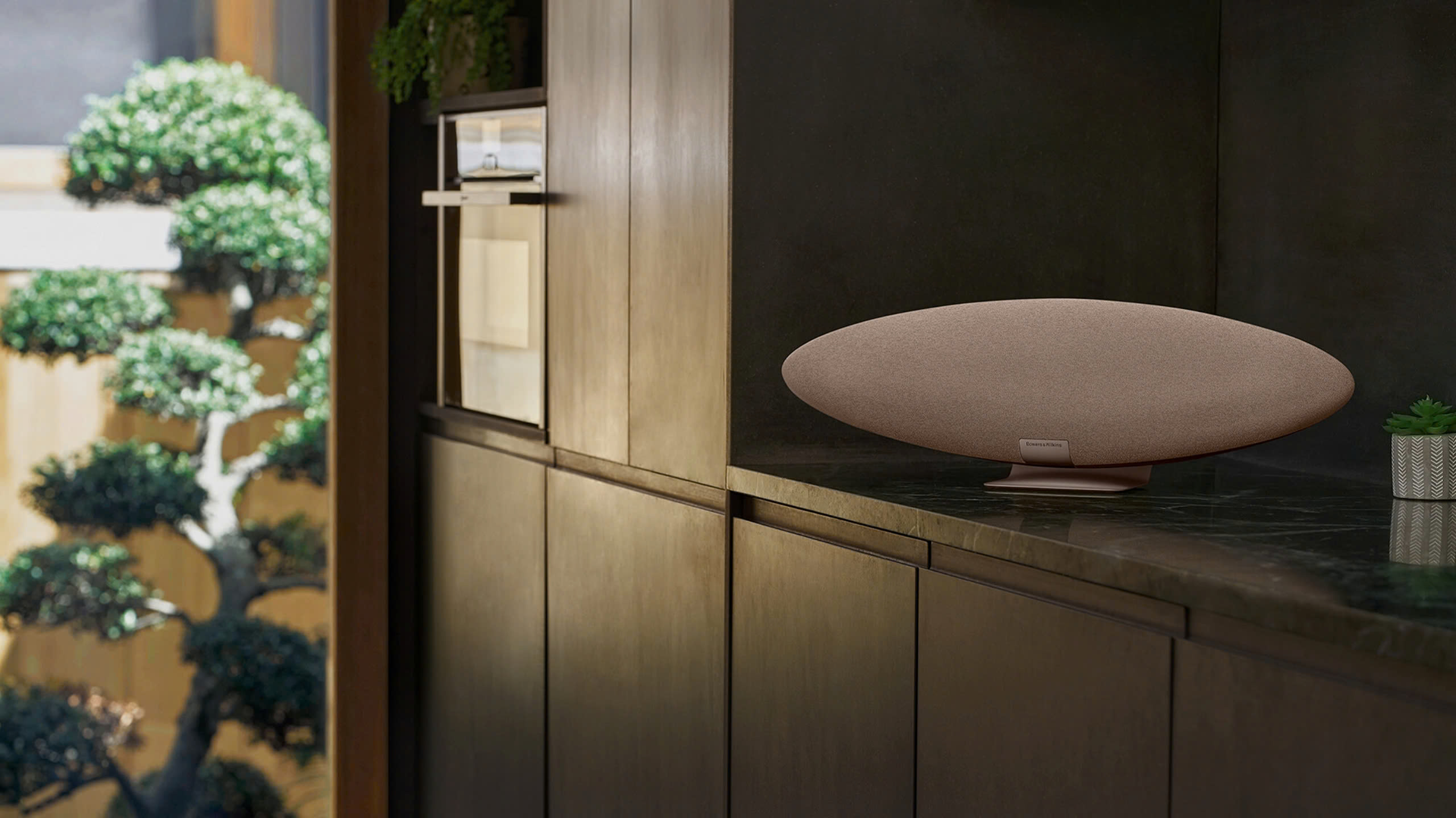 loa-khong-day-zeppelin-pro-thiet-ke-di-biet-chat-am-co-dang-mong-doi