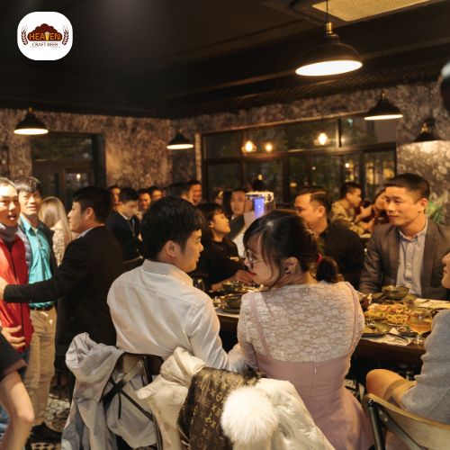 Hình 2 : Không gian của Heaven Beer