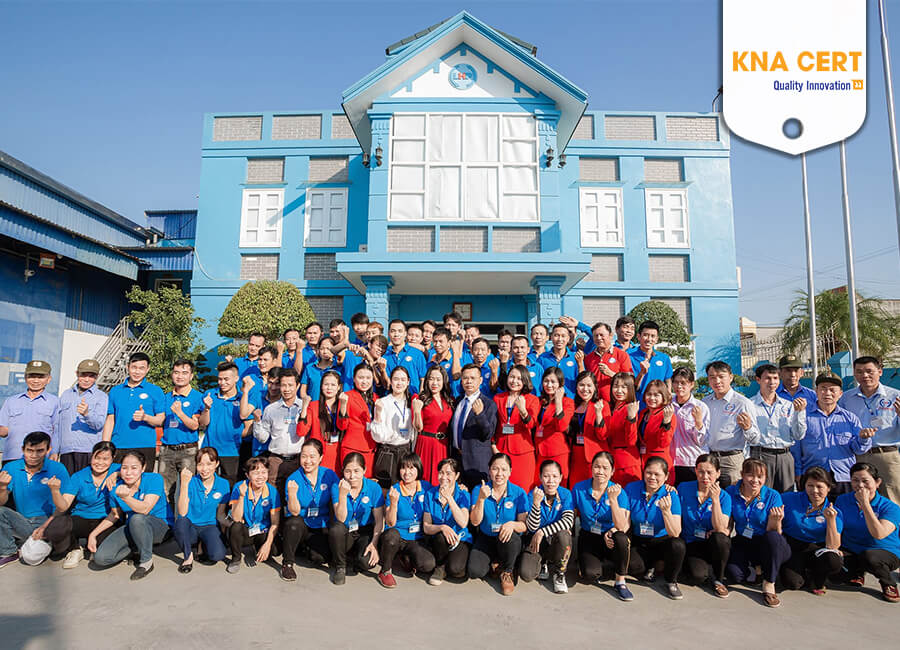 Đội ngũ nhân viên đầy kinh nhiệm của Công ty TNHH Bao Bì Liên Hoàn Phát