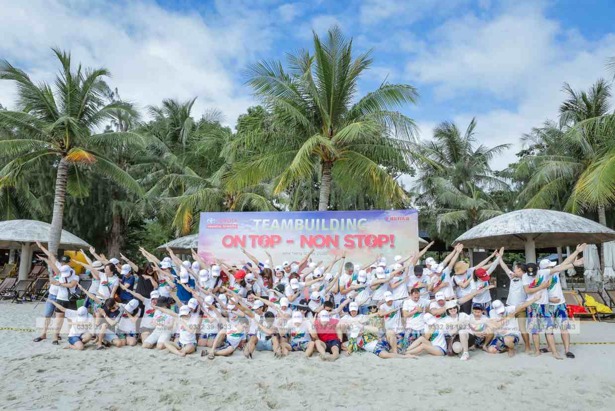 đồng phục du lịch biển