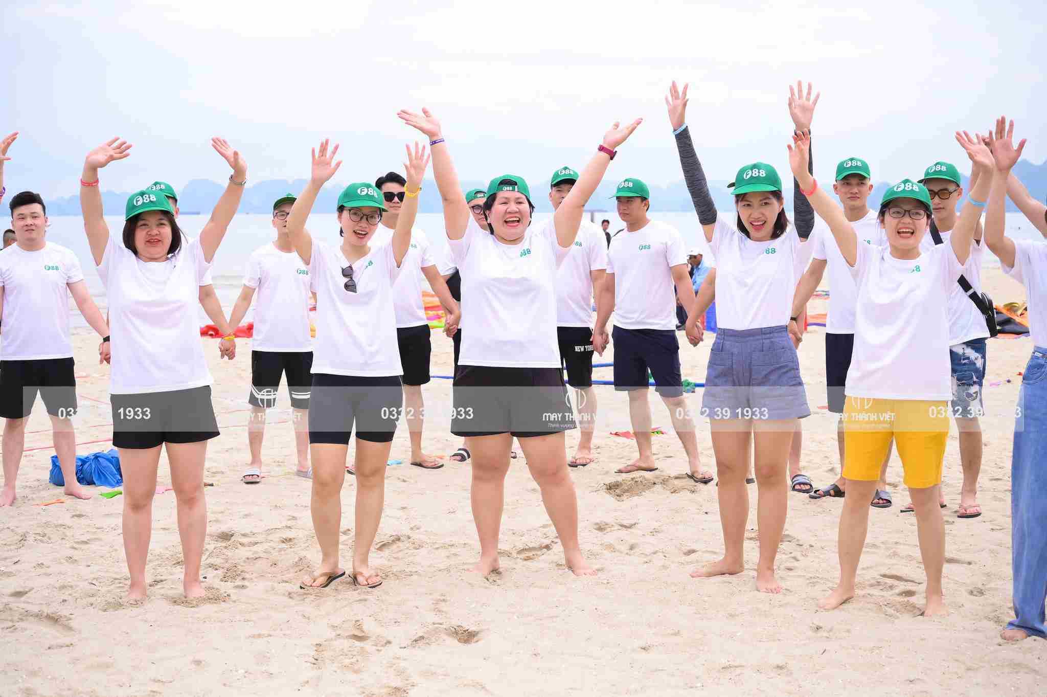 mẫu áo đồng phục đi biển đẹp