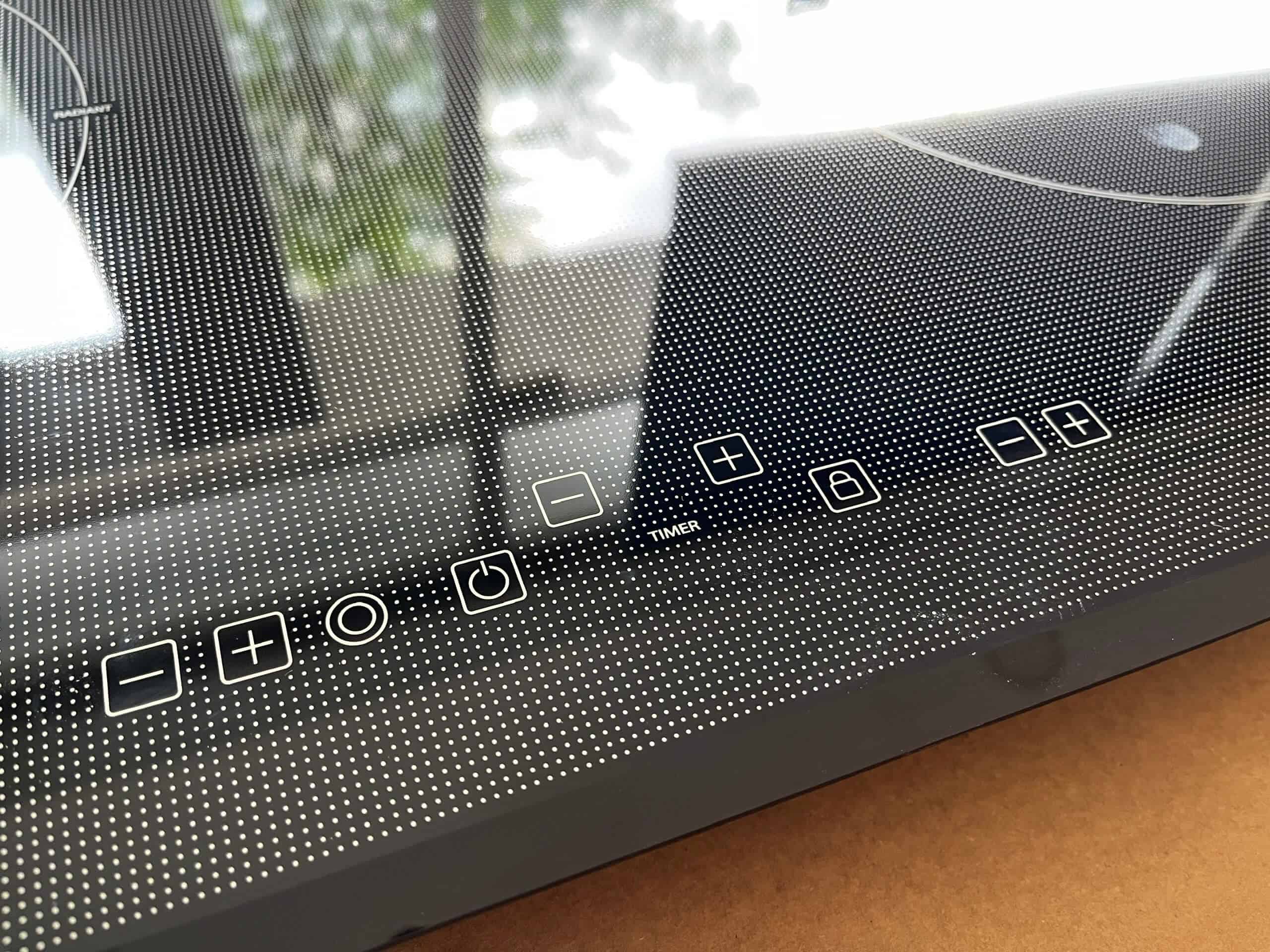 Bếp Malloca MH-02IR LD được trang bị bàn phím cảm ứng