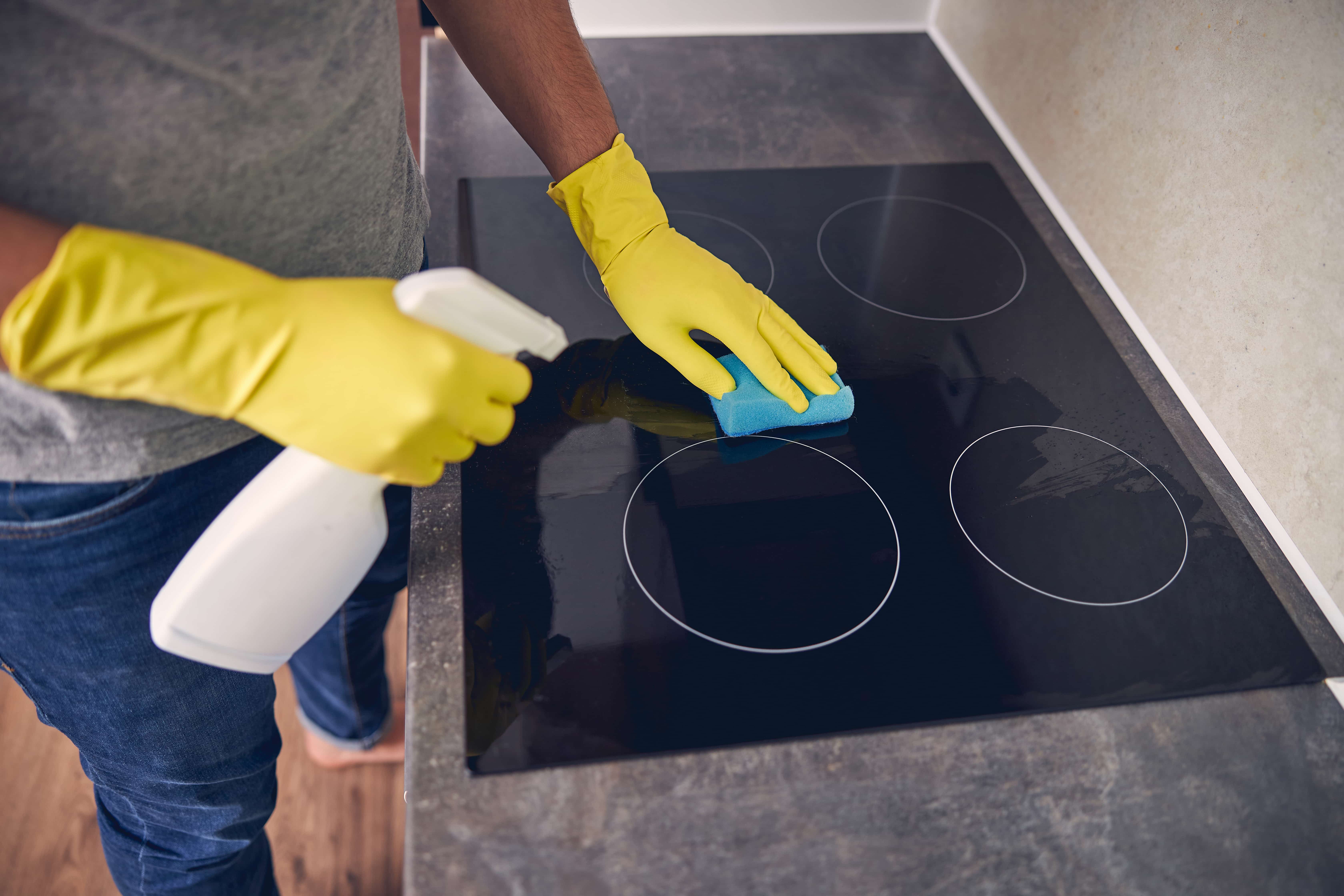 Dễ dàng vệ sinh khi sử dụng bếp từ