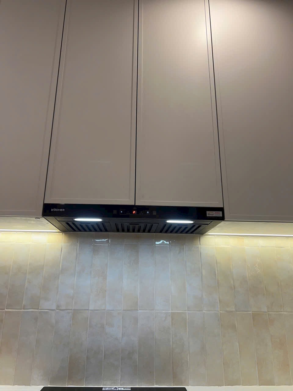 hình thực tế lắp đặt máy hút mùi kocher turbo x350d_6