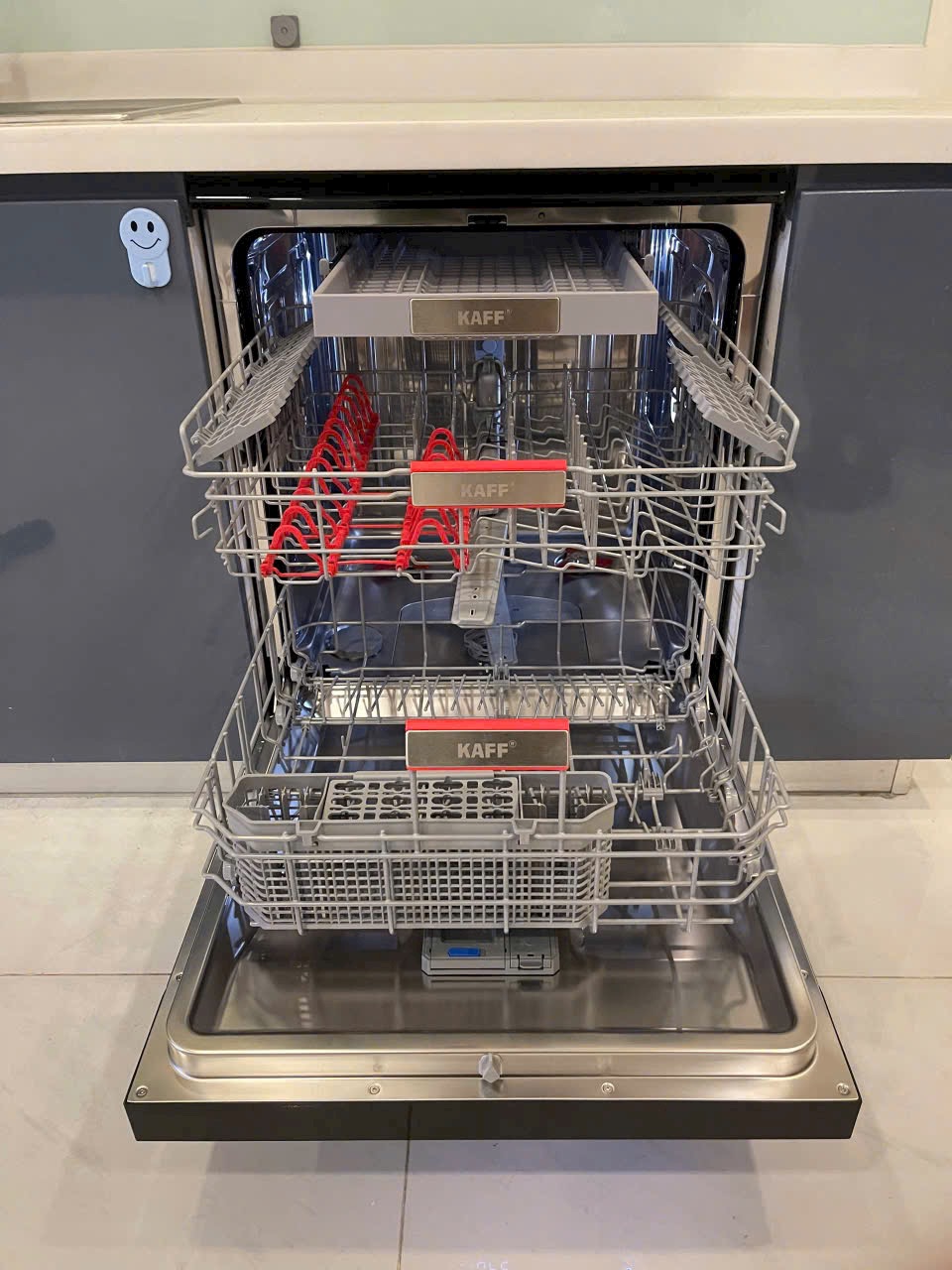 Máy rửa chén Kaff KF-SBL775B New Plus với dung tích 17 bộ châu âu