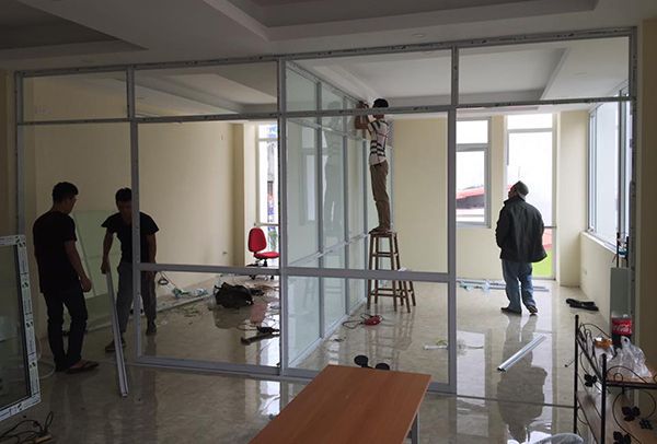 Quy trình lắp đặt cửa kính chi tiết