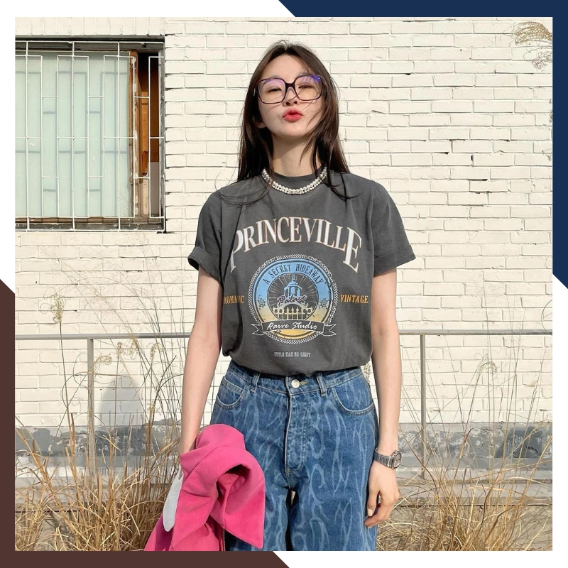 Vòng cổ ngọc trai phối với áo phông