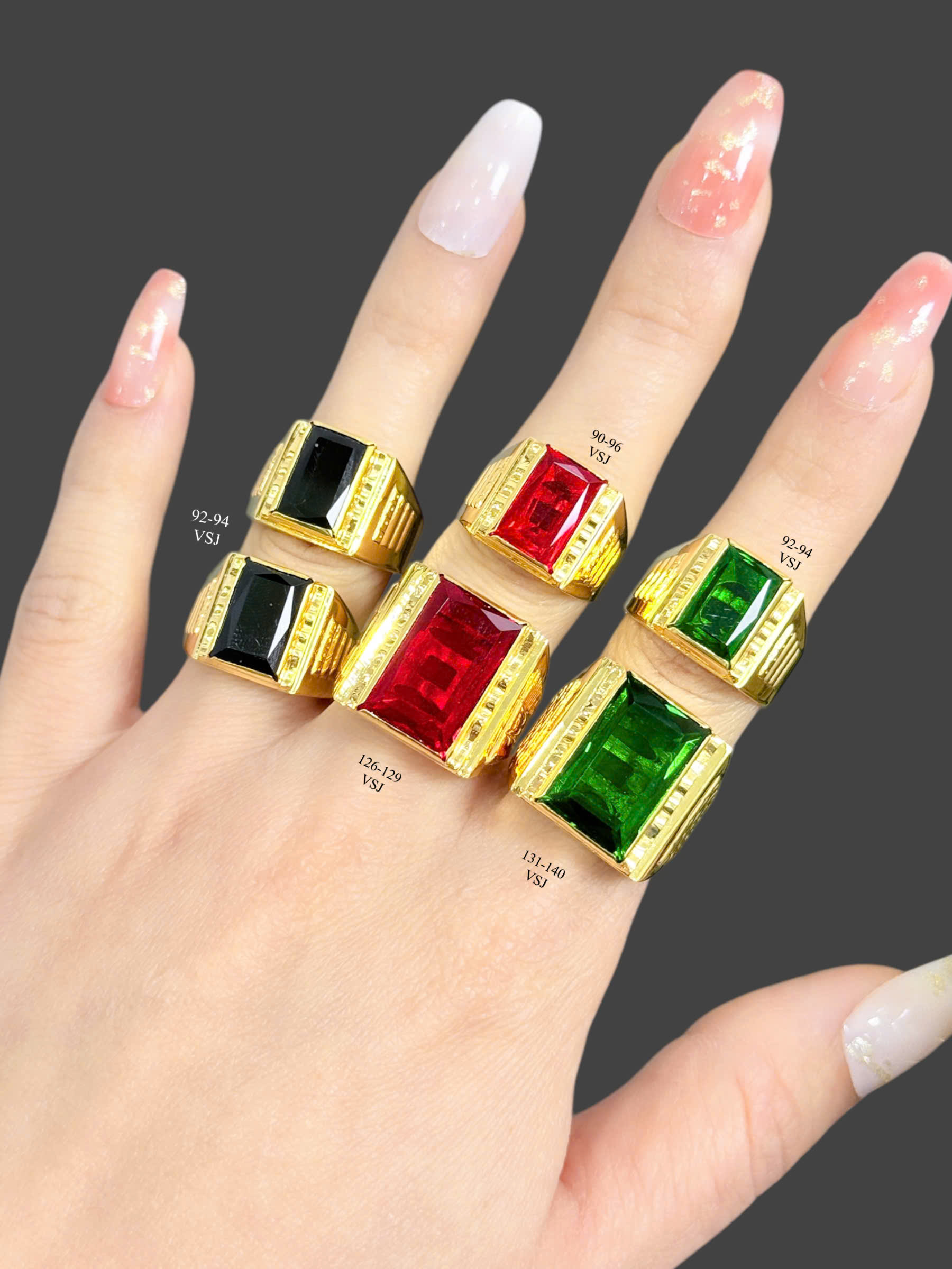 Nhẫn vàng nam tầm giá 5 triệu đính đá phong thuỷ