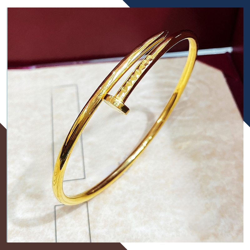 Vòng Cartier Đinh Đơn Giản, Cá Tính và Phá Cách