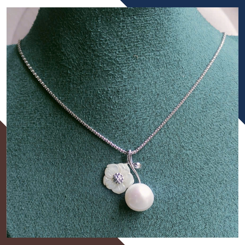 Bộ Trang Sức Ngọc Trai Thật Gồm Dây Chuyền Và Bông Tai Hình Hoa BTSNT85