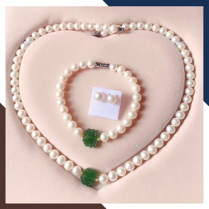 Vòng ngọc trai phối hoa sen ngọc bích cho người lớn tuổi