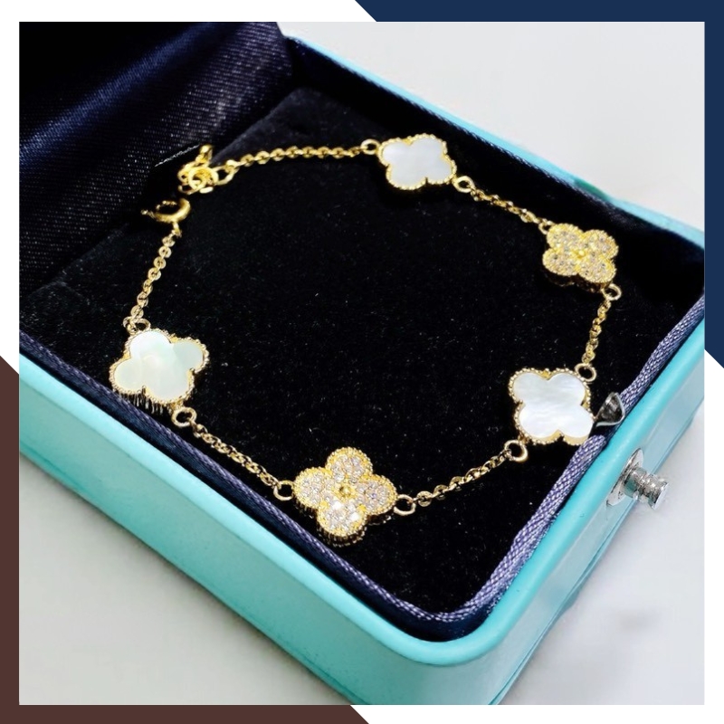 Lắc Tay Vàng Cỏ 4 Lá Đính Đá Mã Não10mm Cho Nữ LTVN180 | Vàng Tây 10k