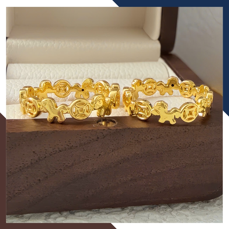 Hoạ tiết con ngựa được xử lý gọn trên nhẫn kim tiền vàng 24K