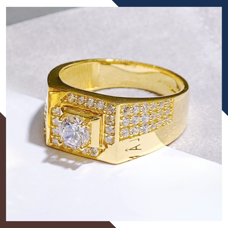 Tại Sao Đàn Ông Thành Đạt Thường Chọn Nhẫn Vàng Nam Thay Vì Nhẫn Bạc?