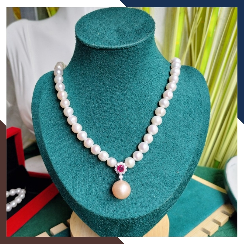 Vòng cổ ngọc trai cho mẹ, phụ nữ trung niên mặc áo dài 78B1235