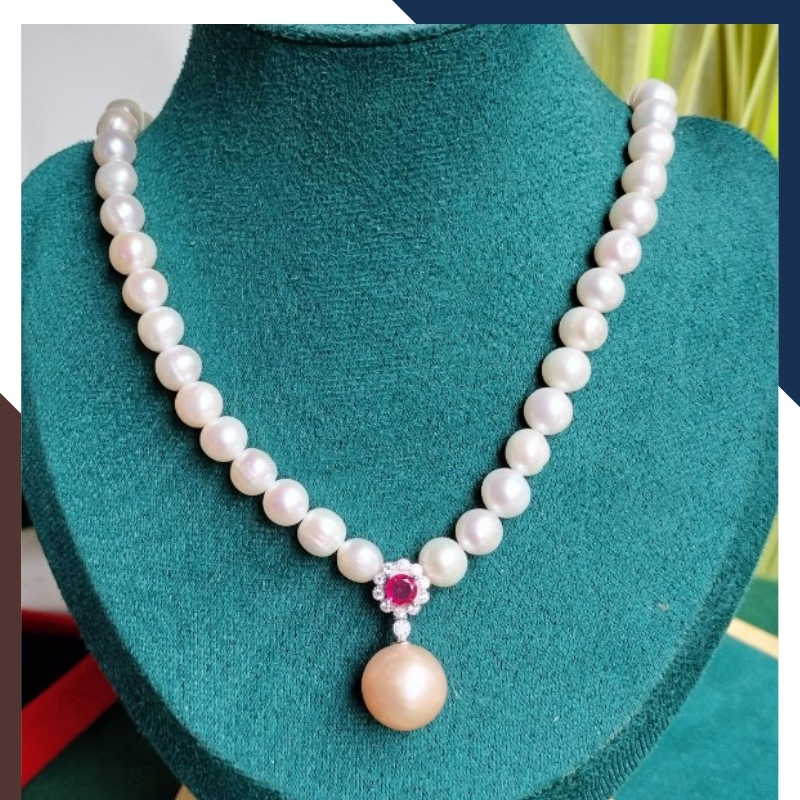 Vòng cổ ngọc trai cho mẹ, phụ nữ trung niên mặc áo dài 78B1235