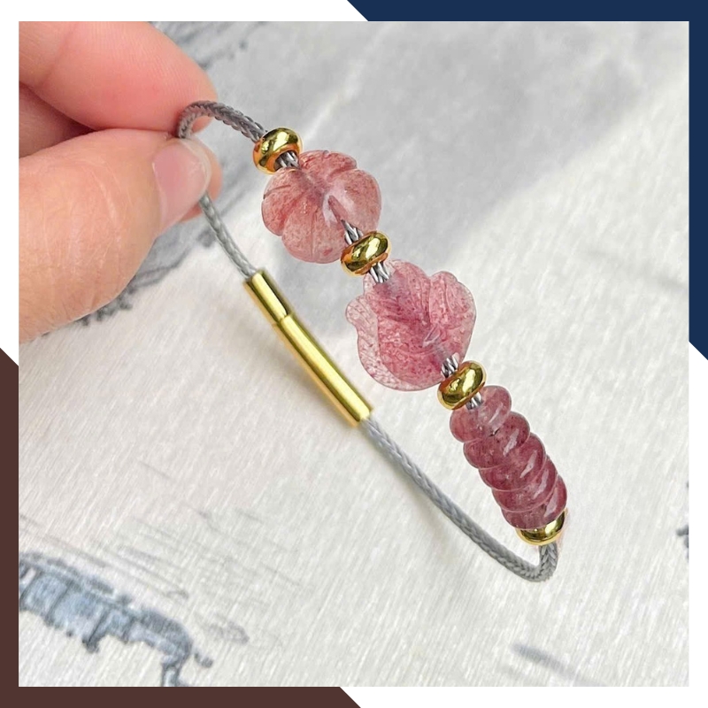 Vòng Tay Tam Lộc Thạch Anh Dâu Tây Hồng Gồm Hồ Ly, Ngũ Điếu & Cỏ 4 Lá VTDPT22