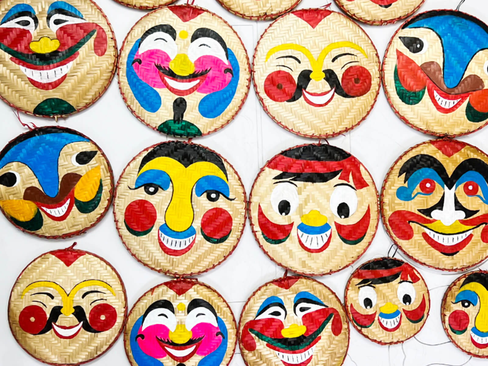 Tổ chức sự kiện Trung thu cho thiếu nhi – Trang trí mặt nạ