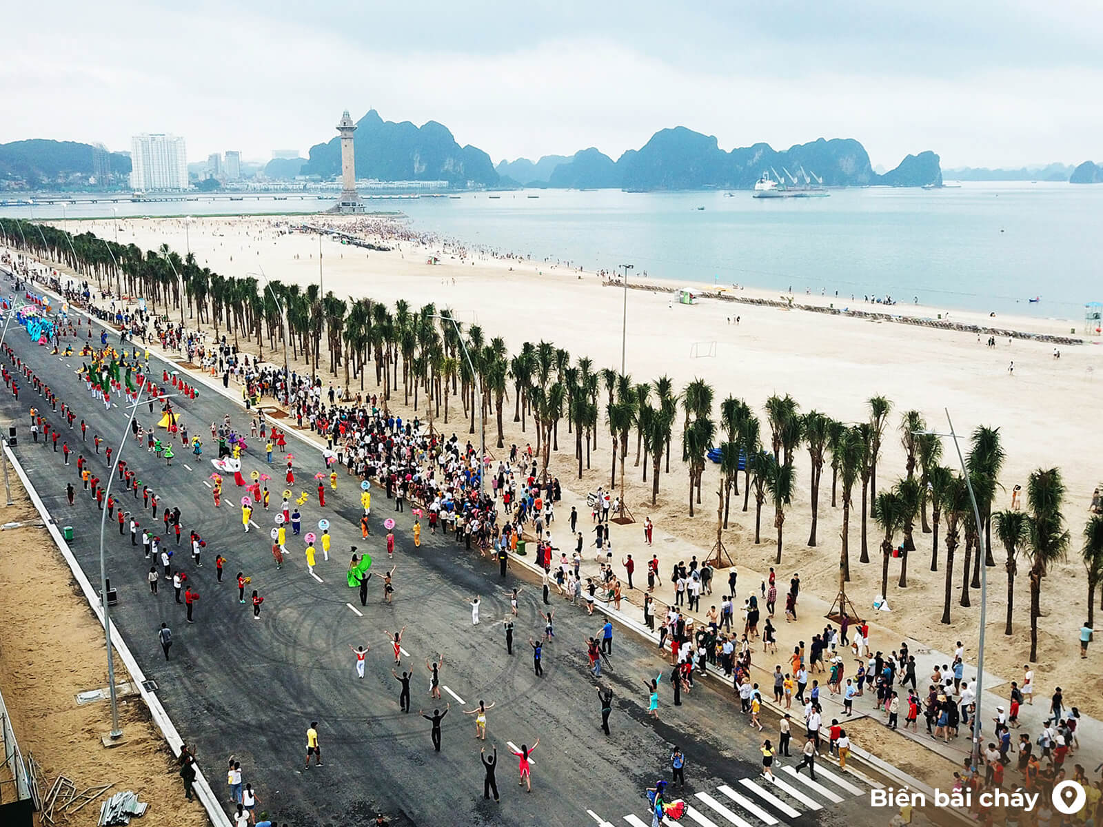 Địa điểm du lịch Quảng Ninh hấp dẫn – Biển Bãi Cháy