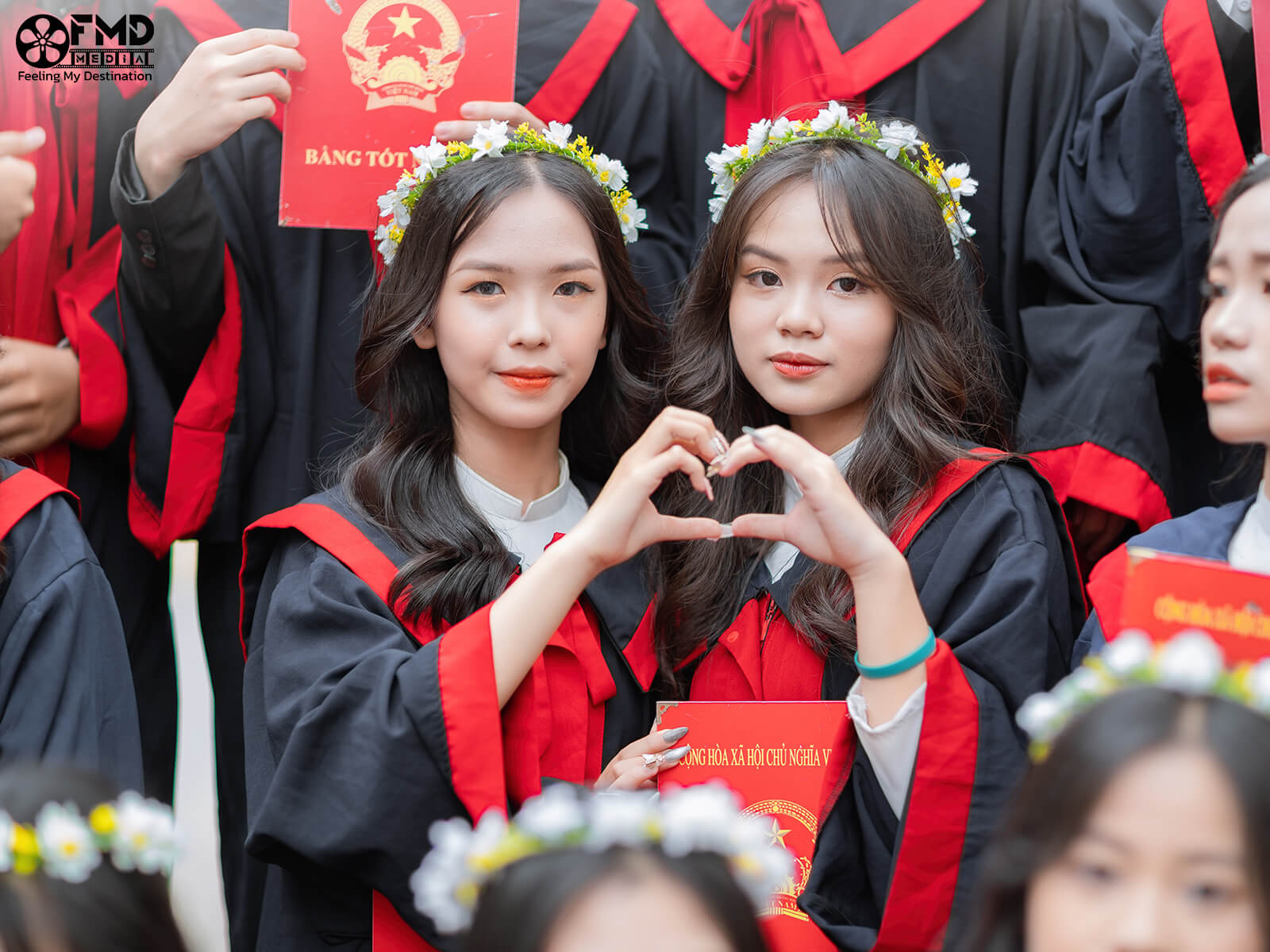 Chụp ảnh kỷ yếu concept cử nhân