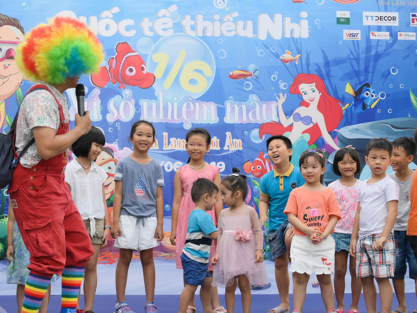 Giá tổ chức sự kiện thiếu nhi được tính toán dựa trên nhiều yếu tố