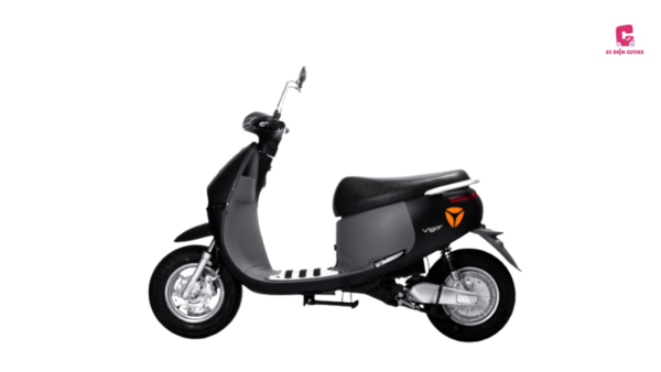 Yadea Vigor là mẫu xe máy điện giá 20 triệu có thiết kế thể thao, mạnh mẽ.