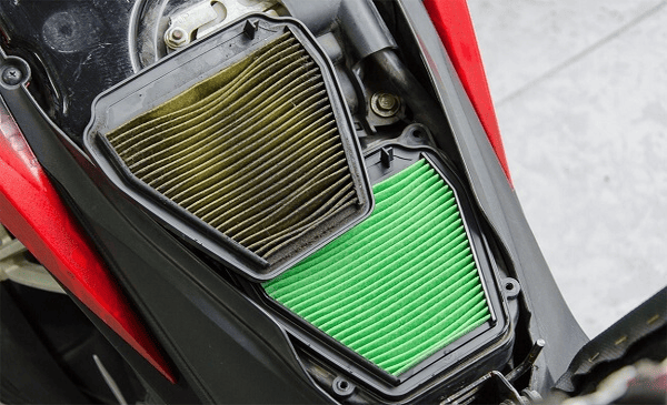 Lọc gió bị bẩn, tích tụ bụi lâu ngày sẽ khiến xe 50cc chạy yếu