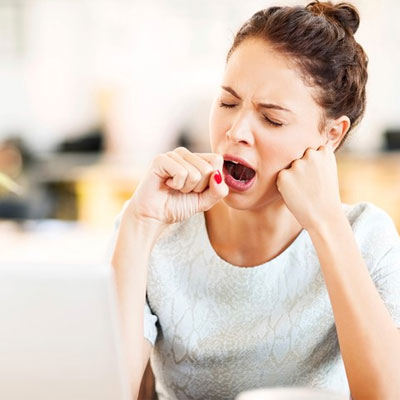 Ngủ thiếu giấc cũng dẫn đến ảnh hưởng cân nặng