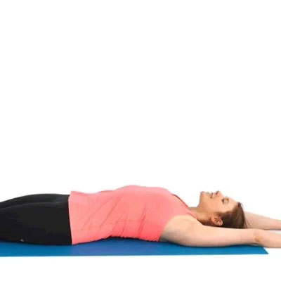 Tư thế duỗi thẳng tay thẳng chân