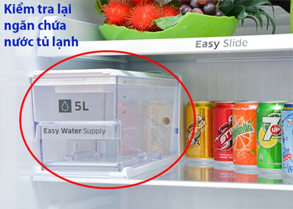 Kiểm tra khay chứa nước tủ lạnh