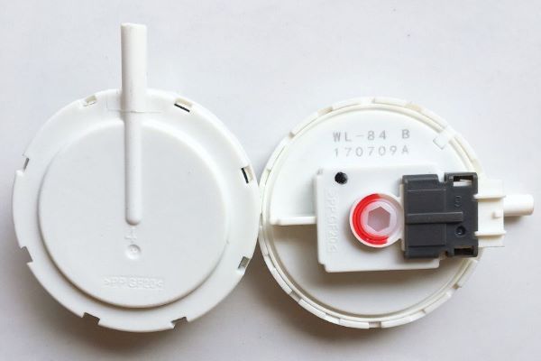 Công tắc phao cũng có những mã lỗi riêng theo quy định