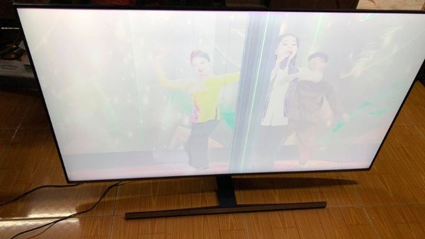 Màn hình Tivi Sony bị lỗi chia đôi