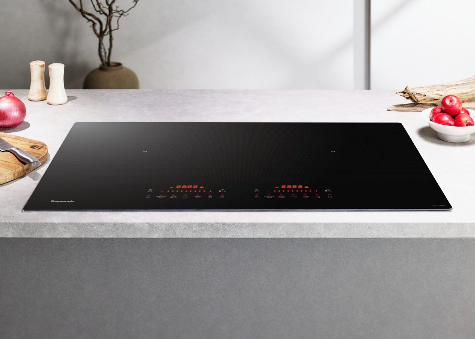 Bếp từ Panasonic KY-R72AEL trong không gian bếp hiện đại