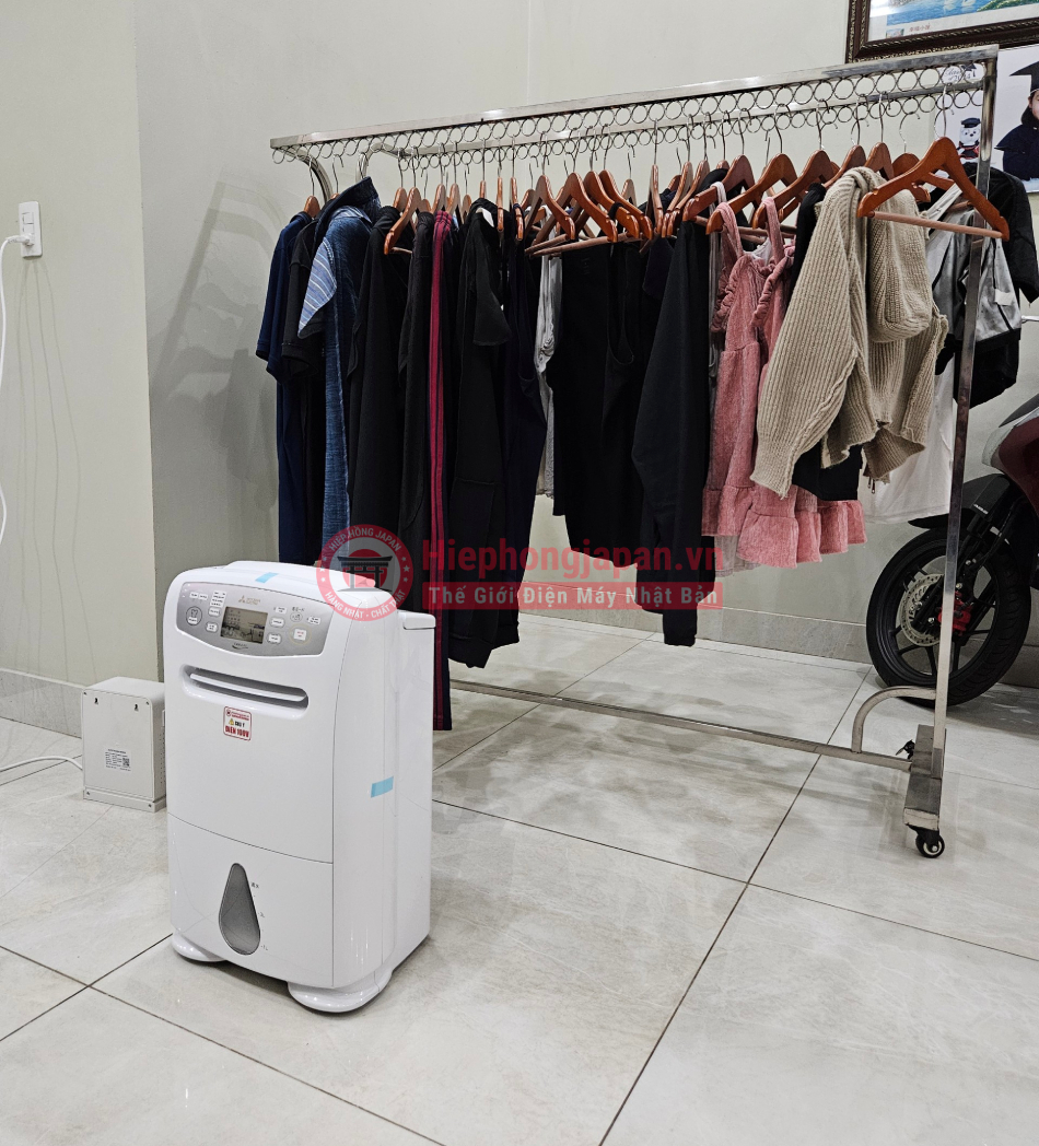 huong dan cach say quan ao bang may hut am hiephongjapan.vn